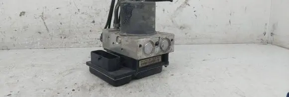 Mercedes-Benz E W212 ABS Pump 0265951213 99207L1539