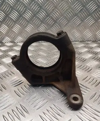 Volvo V70 Driveshaft support bearing bracket 9143465