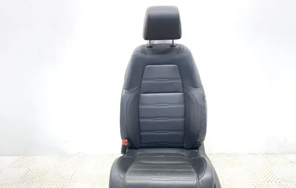 Honda CR-V Front driver seat 