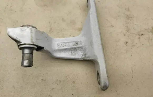 Mercedes-Benz Sprinter W907 W910 Front door upper hinge H910A1