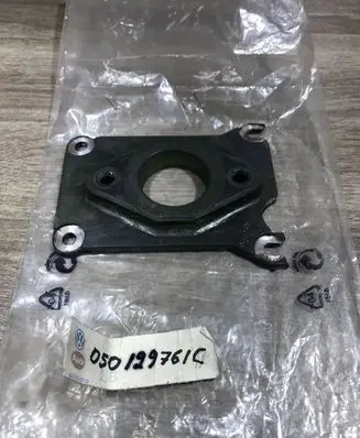 Volkswagen PASSAT B4 Carburettor 050129761C