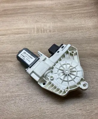 Audi A6 S6 C6 4F Rear door window regulator motor 4F0959802F