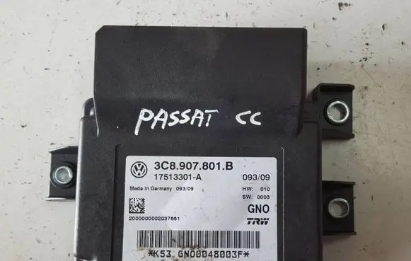 Volkswagen PASSAT CC Hand brake control module 3C8907801B