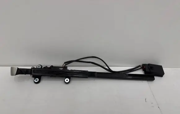 BMW 4 F32 F33 Seat belt adjustment motor 72117307915 927358401
