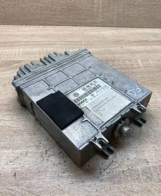 Audi A4 S4 B5 8D Engine control unit/module ECU 028906021GS 0281001738