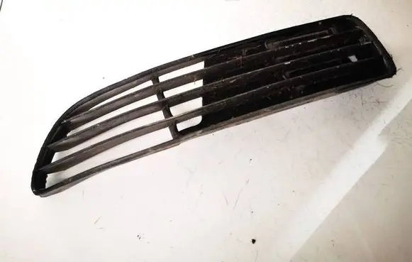 Audi A4 S4 B5 8D Front bumper lower grill 8d0807345