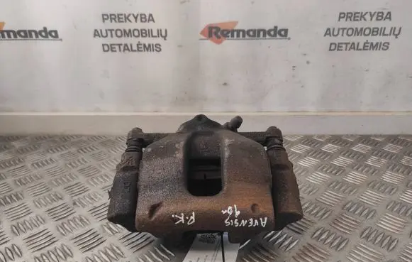 Toyota Avensis T270 Front brake caliper 