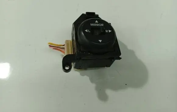 Hyundai i30 Wing mirror switch 