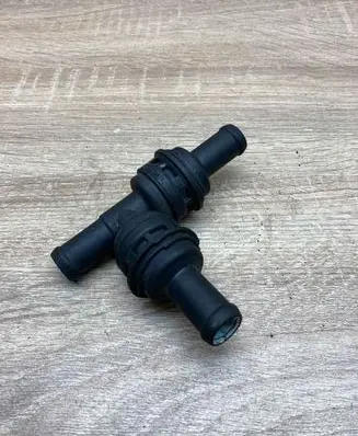 BMW 5 E39 Engine coolant pipe/hose 85622B PPAGF33