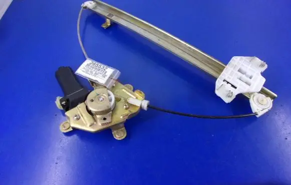Hyundai Atos Prime Front door window regulator with motor 82402-05520