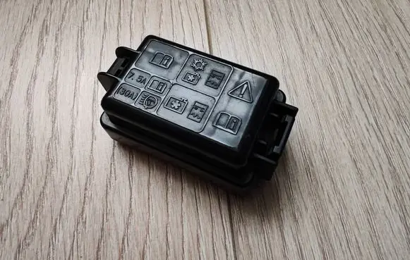 Honda Accord Fuse box cover 