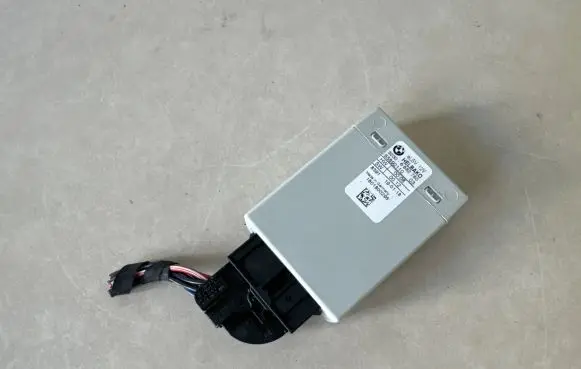 BMW X5 F15 Steering rack control module 6882780