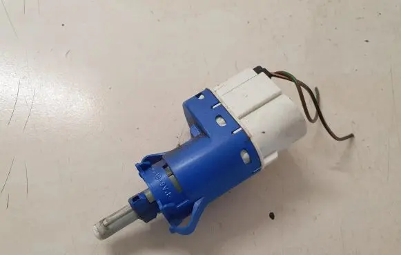 Volvo V70 Brake pedal sensor switch