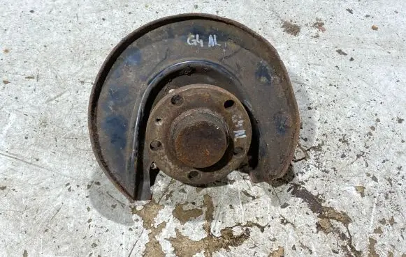 Volkswagen Golf IV Rear wheel hub spindle/knuckle 