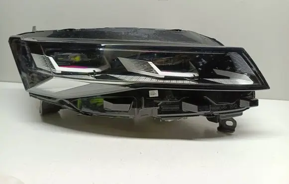 Renault Rafale Headlight/headlamp 260104156R