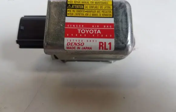 Toyota Prius (XW20) Airbag deployment crash/impact sensor 8986047040 1879000891