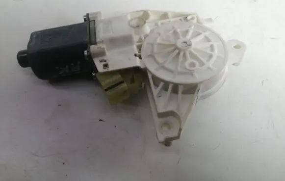 Mercedes-Benz ML W164 Front door window regulator motor A2518200742