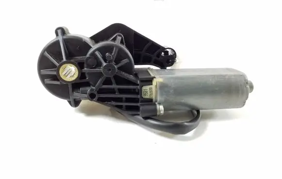 Mercedes-Benz E W211 Seat adjustment motor A0068205742