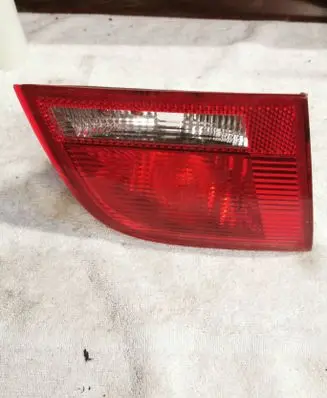 Tailgate rear/tail lights