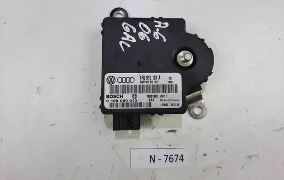 Audi A6 S6 C6 4F Power management control unit 4F0915181A