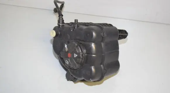 BMW iX Coolant expansion tank/reservoir 8474796 17138474796