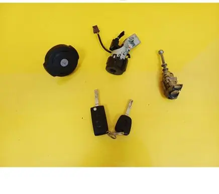 Citroen C4 I Ignition lock N0502073