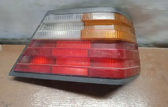 Mercedes-Benz E W124 Rear/tail lights 0153373R3
