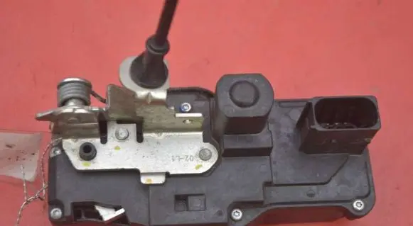 Tesla Model S Front door lock 6008913-00-C