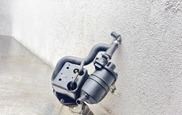 Opel Vectra C Vacuum air tank 46845905