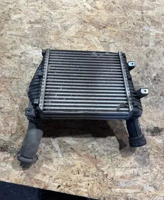 Audi Q7 4L Intercooler radiator 99000956 7L6145803D