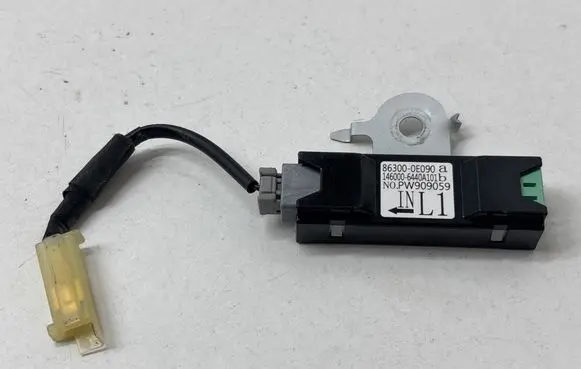 Toyota Highlander XU70 Aerial antenna amplifier 863000E090 1460006440A101 NW909059