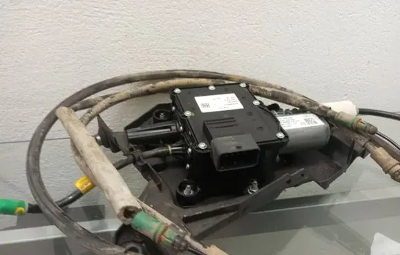 Citroen C4 Grand Picasso Hand brake/parking brake motor 9683024880 0107283 0204280095