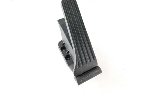 Mercedes-Benz E W212 Accelerator throttle pedal A2043000004