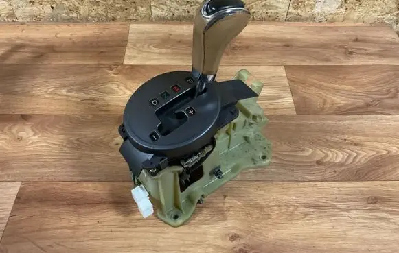Hyundai Coupe Gear shifter/selector 