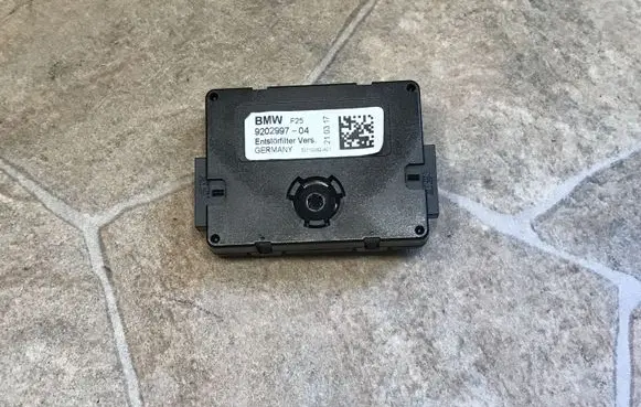 BMW X3 F25 Aerial antenna filter 9202997