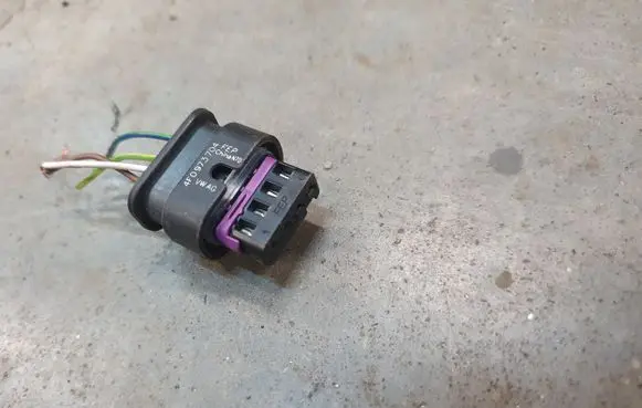 Volkswagen Golf VII Other relay 4F0973704