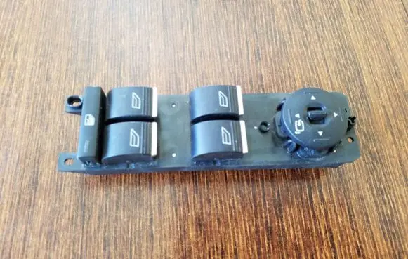 Ford B-MAX Electric window control switch 3S010109289 F1ET14A132GA