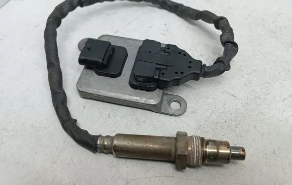 Mercedes-Benz Sprinter W906 Lambda probe sensor A0009058411 0009058411