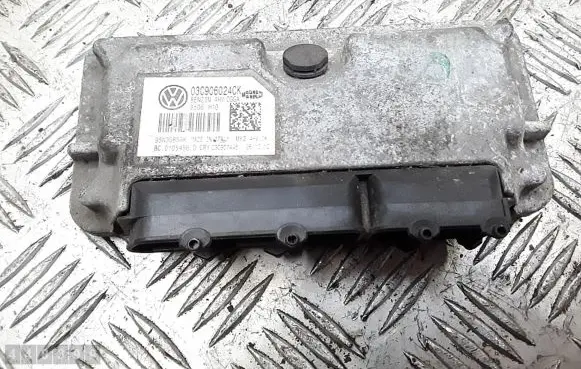 Volkswagen Golf VI Engine control unit/module 03c906024ck