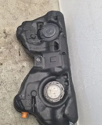 BMW M5 F90 Fuel tank 56646711 45360 04103804AA