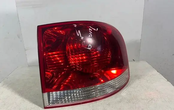 Volkswagen Touareg I Rear/tail lights 7L6945096K