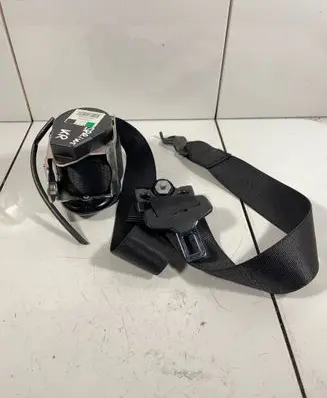 Mercedes-Benz Sprinter W906 Front seatbelt 601384300 040616 1633