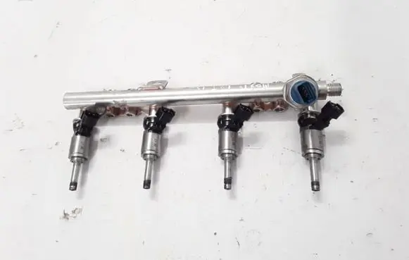 Renault Megane III Fuel main line pipe 175226637R