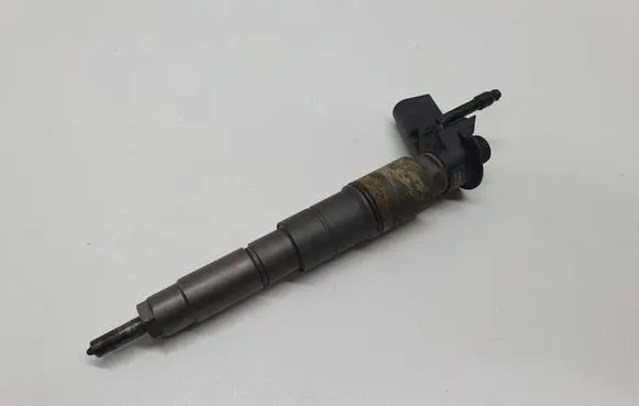 BMW 5 E60 E61 Fuel injector 0986435 1422220219 0986435354