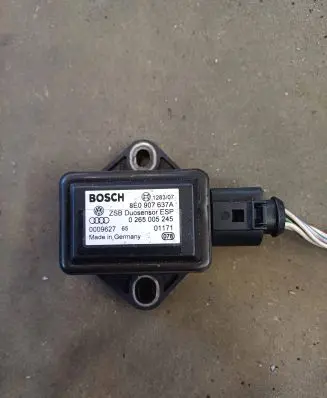 Audi A6 S6 C5 4B ESP acceleration yaw rate sensor 8E0907637A 0009627 0265005245