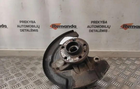 Volvo V70 Front wheel hub