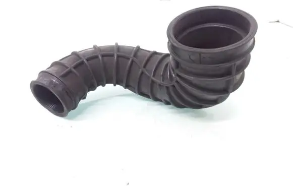Volvo V70 Turbo air intake inlet pipe/hose 08634143