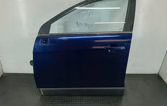 Chevrolet Captiva Front door 47U