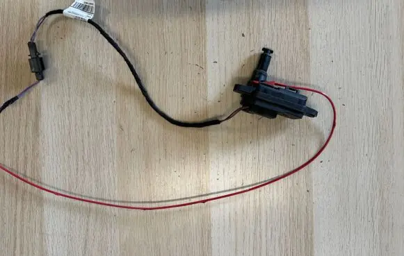 Audi A1 Fuel tank cap lock 8V0862153A