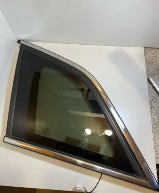 Opel Antara Rear side window 43R000083